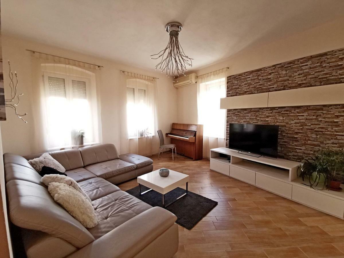 Golden View Apartment Rijeka Exterior photo